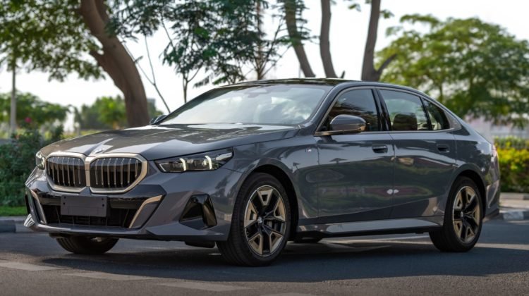 Luxury SUV for Rent – Premium Crystal Car Rental.